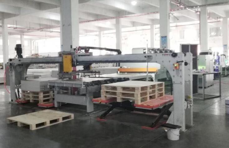 PLC UV Wood Finishing Equipment Automatic Coater Laminator